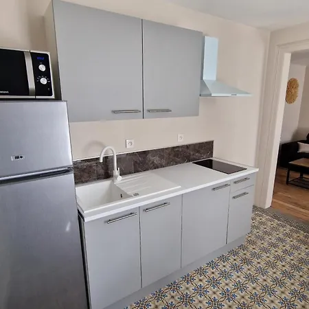 Apartman En Rez De Chaussee Charleville-Mézières